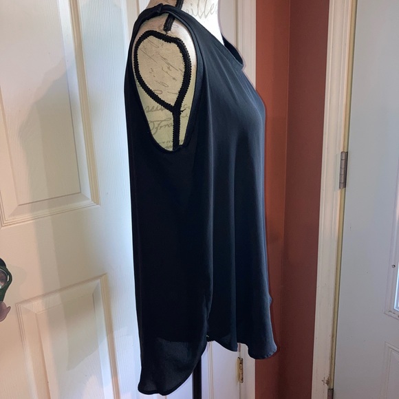 Loft Sleeveless Shell Blouse Top Black sz Large - Picture 2 of 7